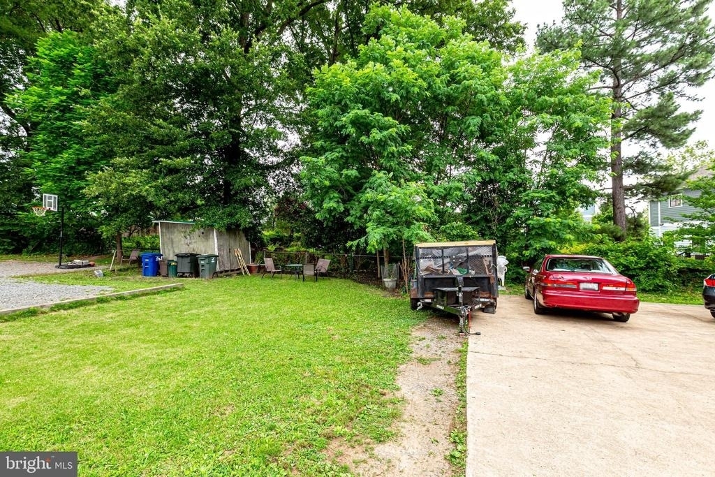 1519 Stafford Street N - Photo 27