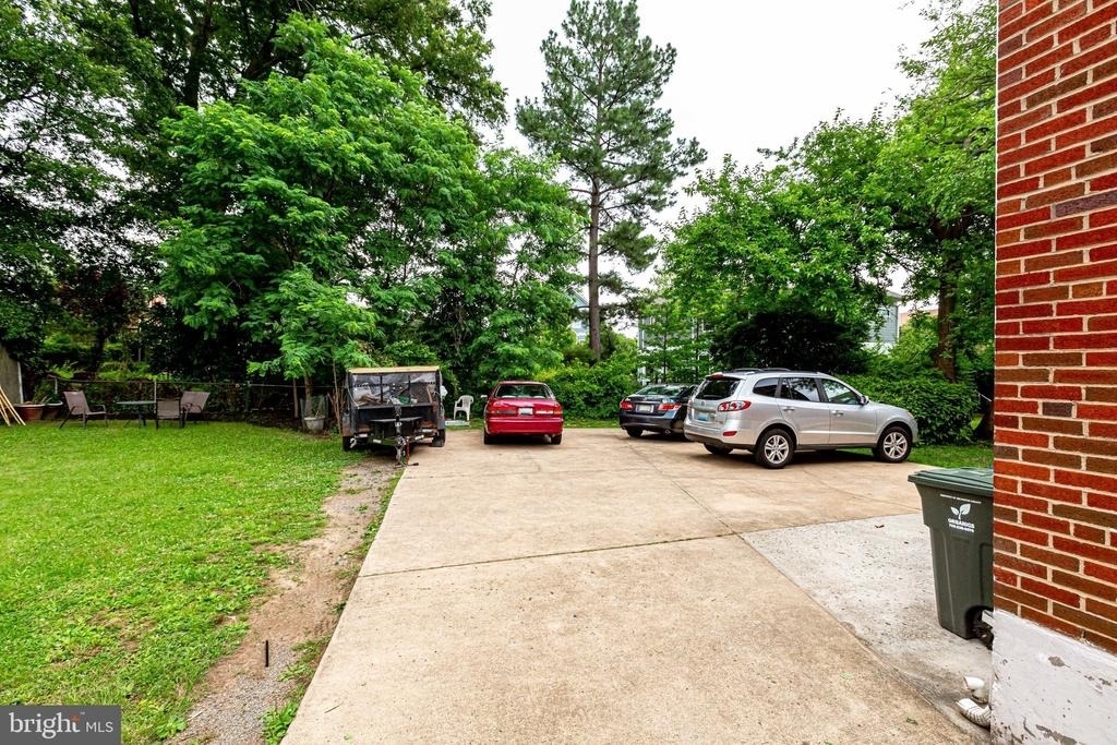 1519 Stafford Street N - Photo 25