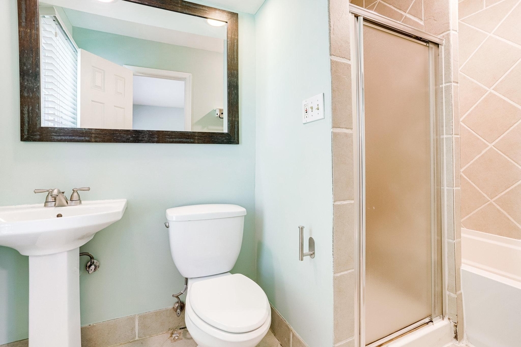 2428 S Walter Reed Drive - Photo 15
