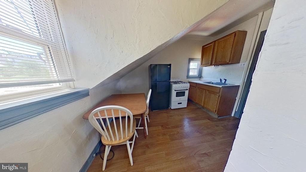 156 N Newberry Street - Photo 2