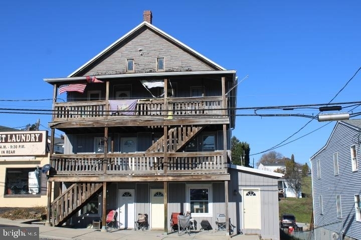 31 E High Street - Photo 0