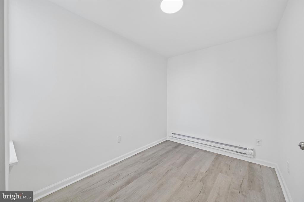 248 N Alden Street - Photo 10