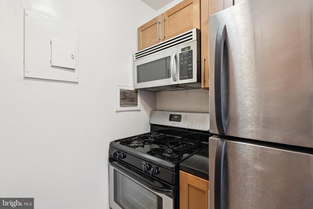 200 Locust Street - Photo 7