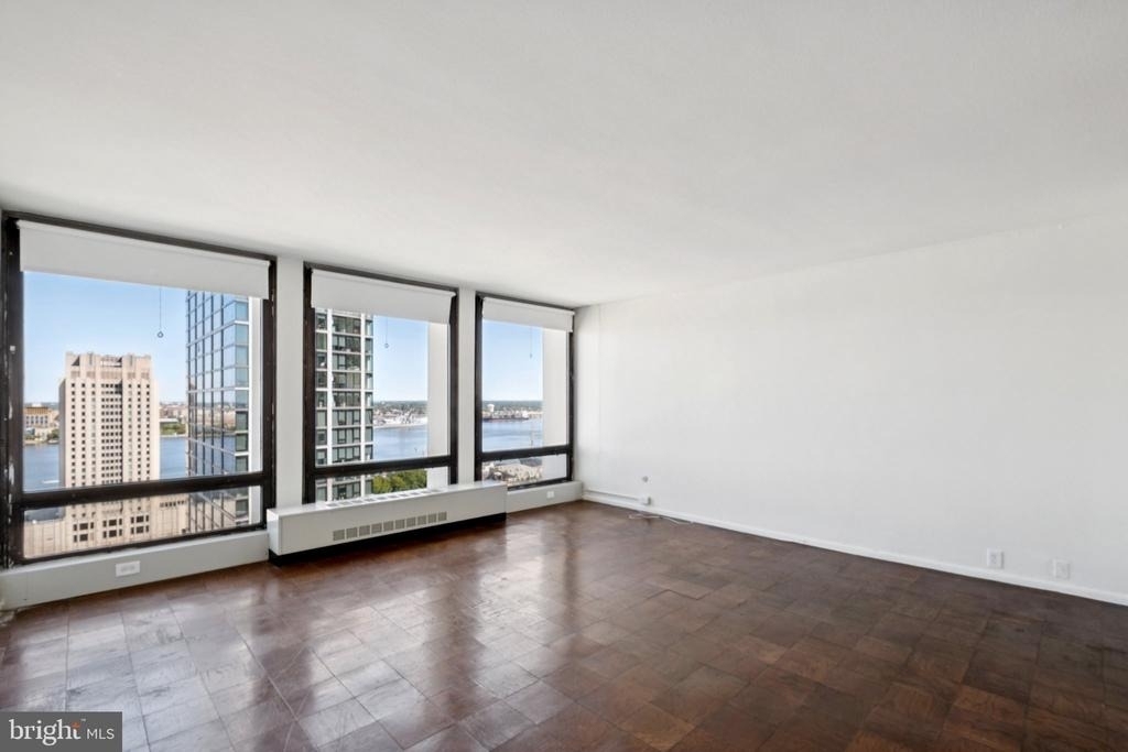 200 Locust Street - Photo 2