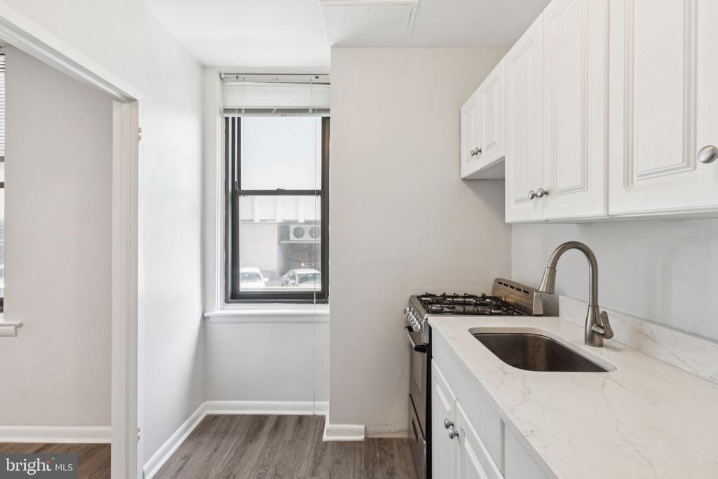 135 S 19th St - Photo 6