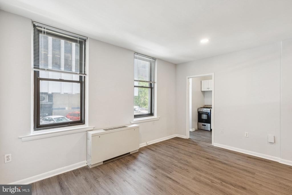 135 S 19th St - Photo 1