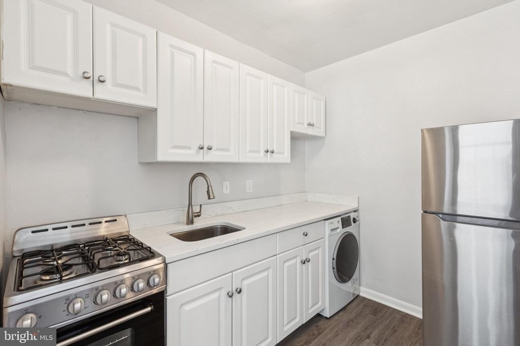 135 S 19th St - Photo 4