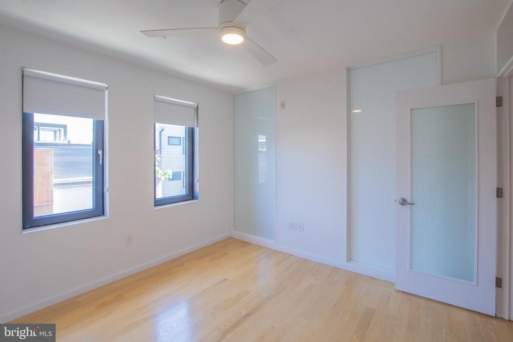 152 W Laurel Street - Photo 16