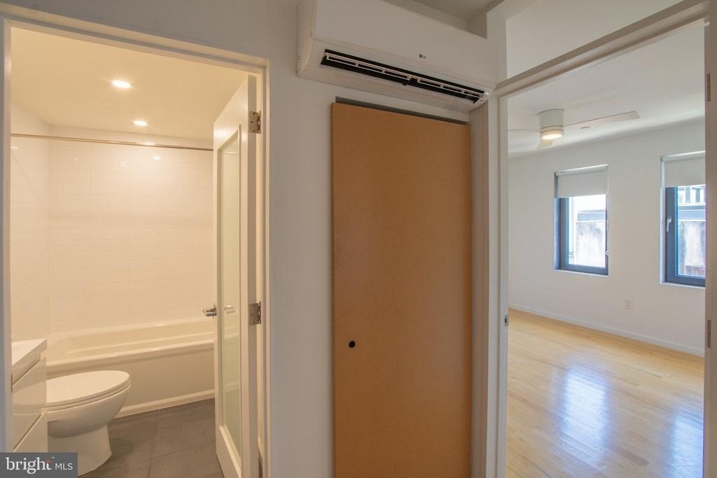 152 W Laurel Street - Photo 9