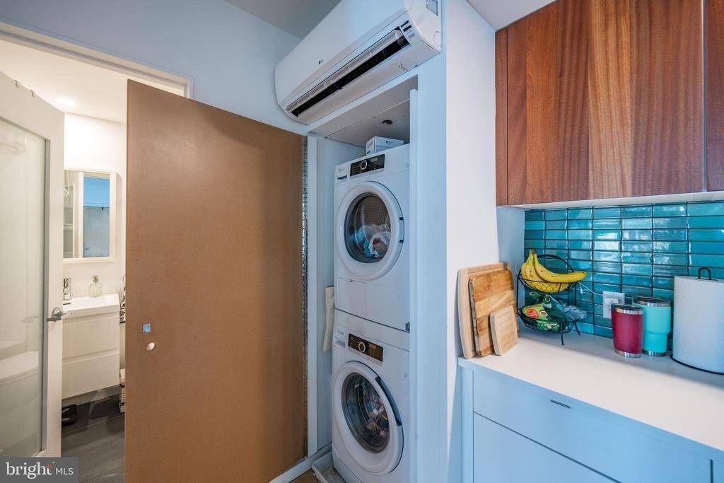 152 W Laurel Street - Photo 11