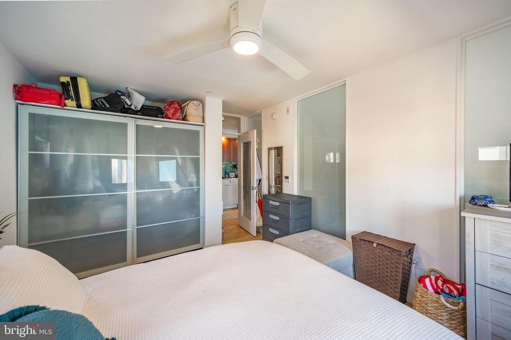 152 W Laurel Street - Photo 10