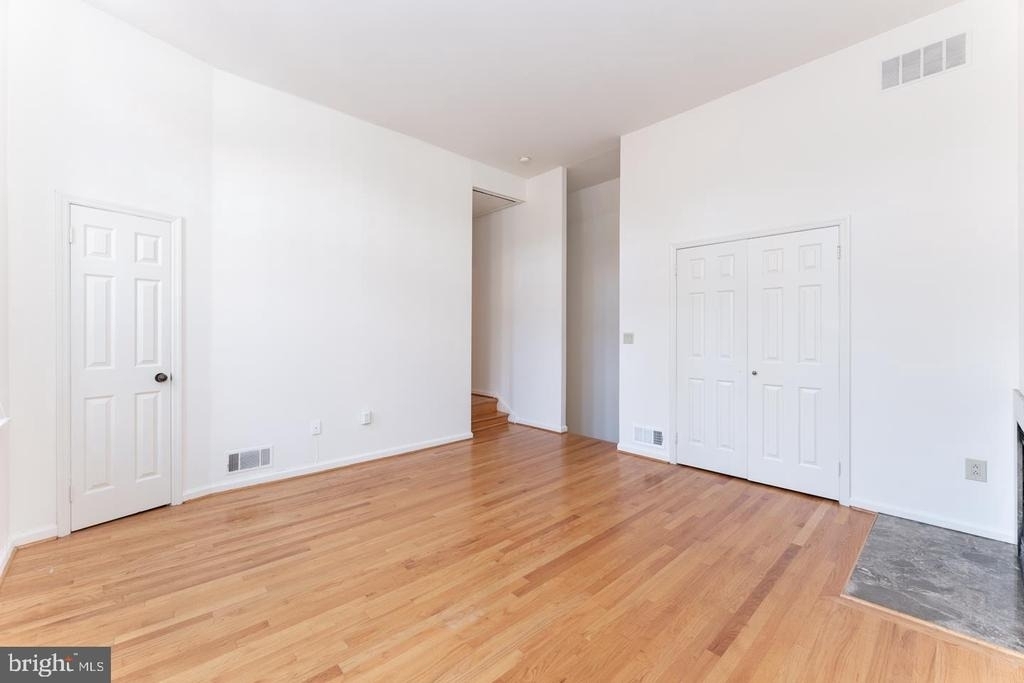 2032 Walnut Street - Photo 10