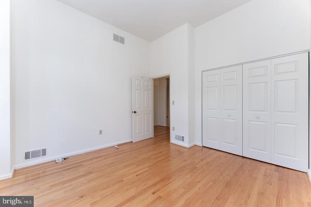 2032 Walnut Street - Photo 14