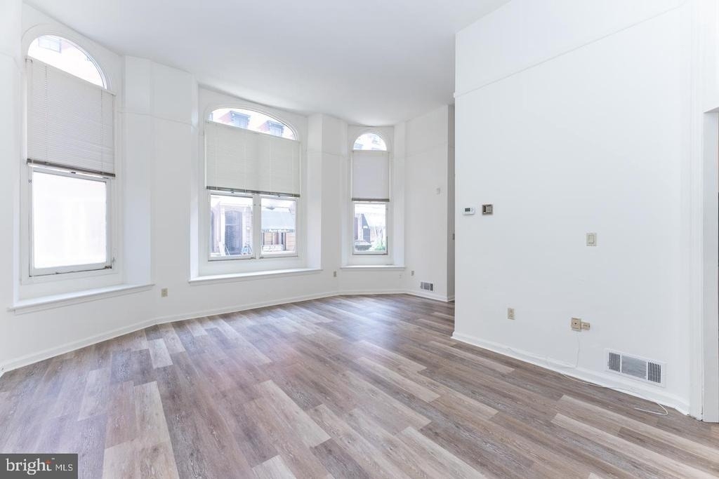 2032 Walnut Street - Photo 1