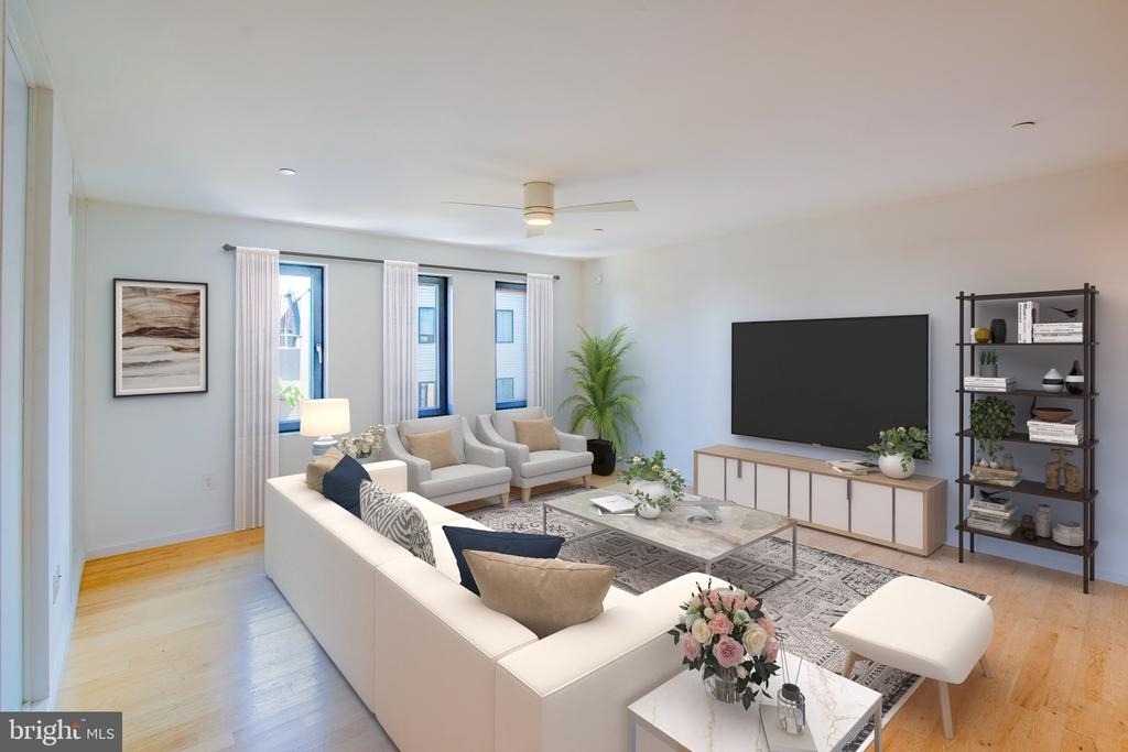 152 W Laurel Street - Photo 15