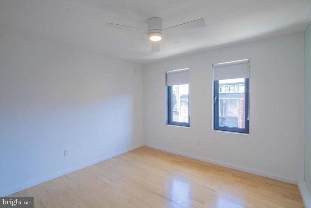 152 W Laurel Street - Photo 12