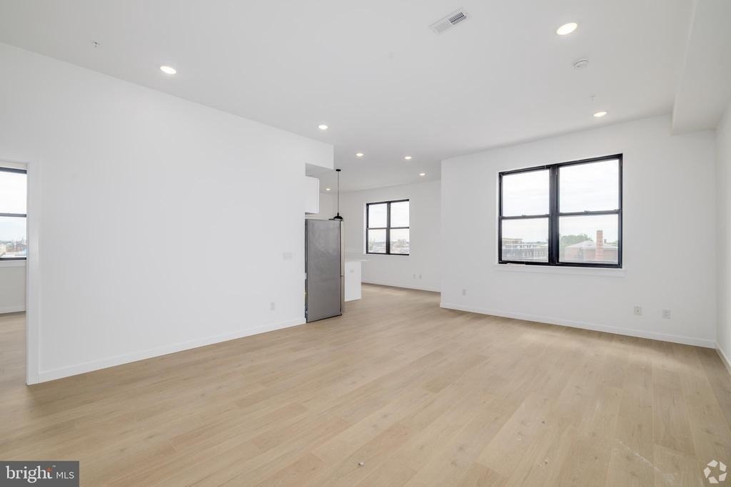 3211 Cedar Street - Photo 2