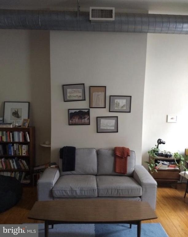 2008 Chestnut Street - Photo 3
