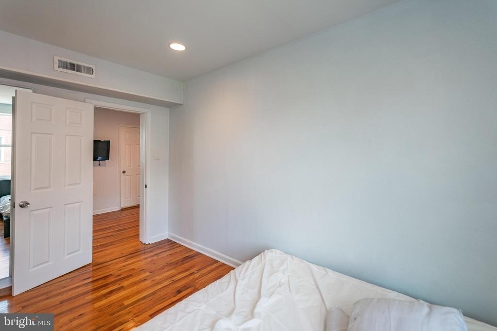 1116 Pine Street - Photo 8
