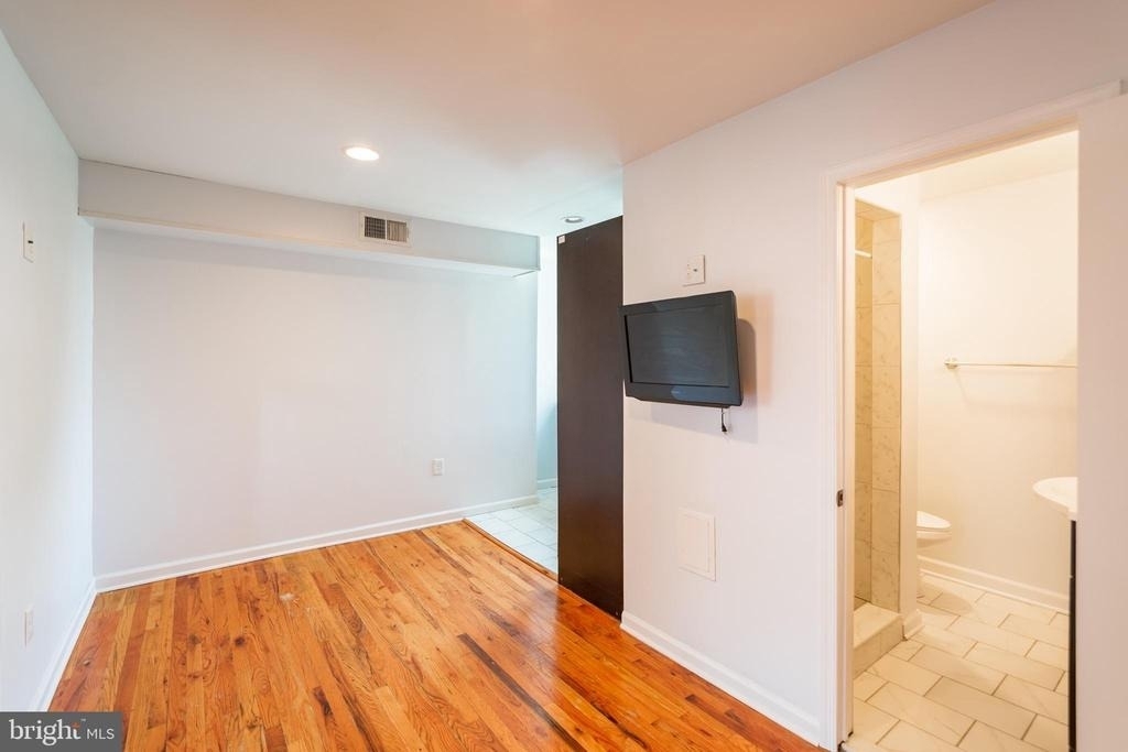 1116 Pine Street - Photo 1
