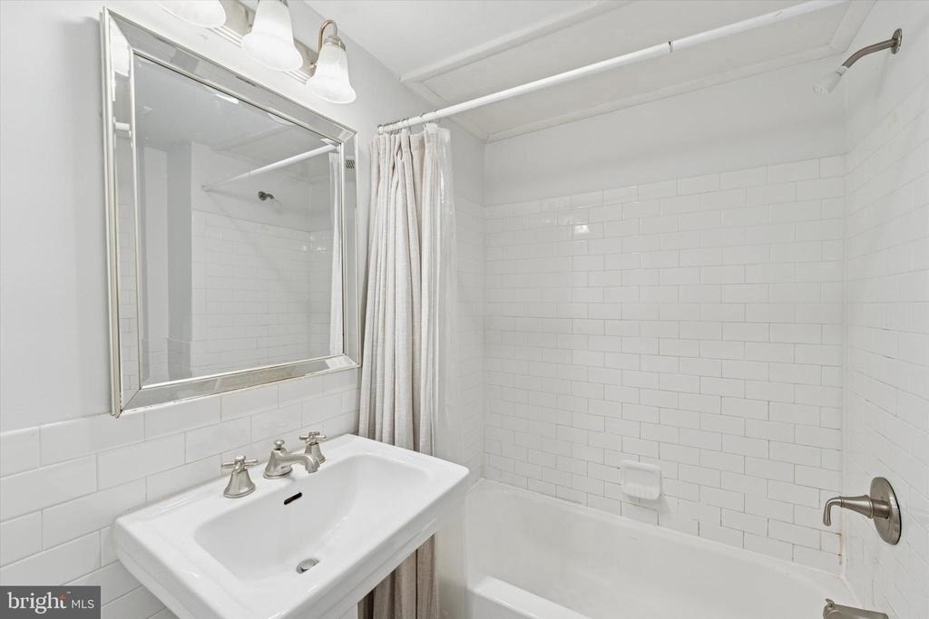 240 S 13th Street - Photo 10