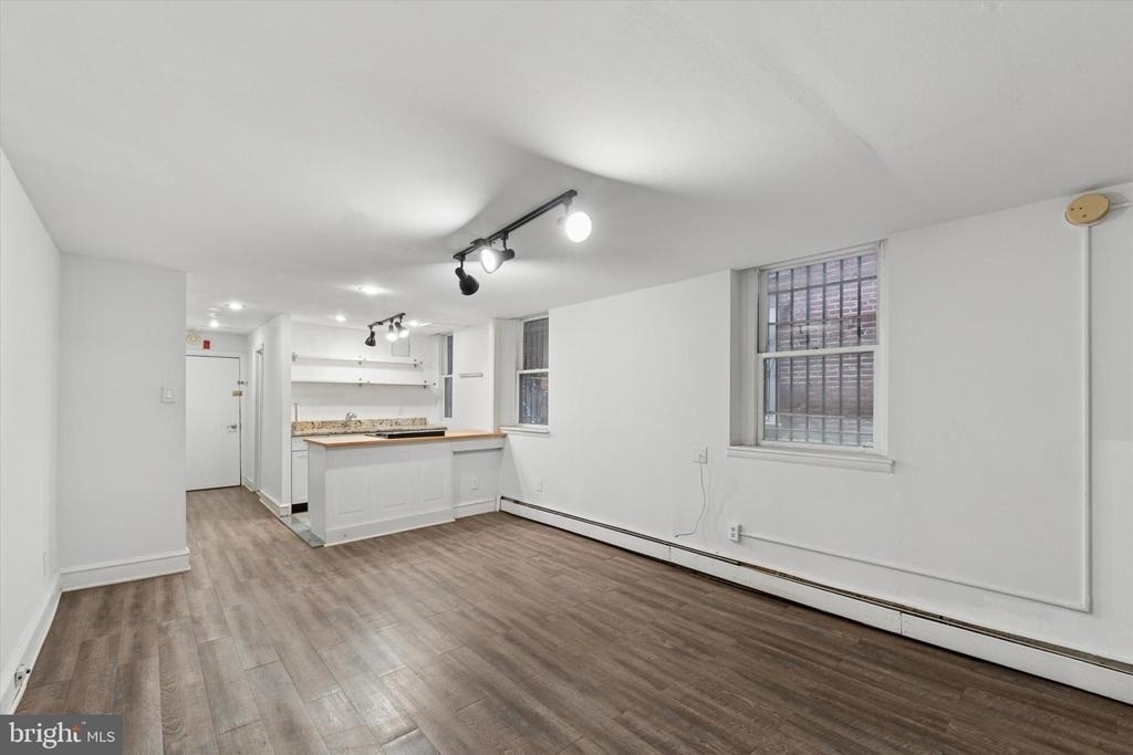 240 S 13th Street - Photo 7