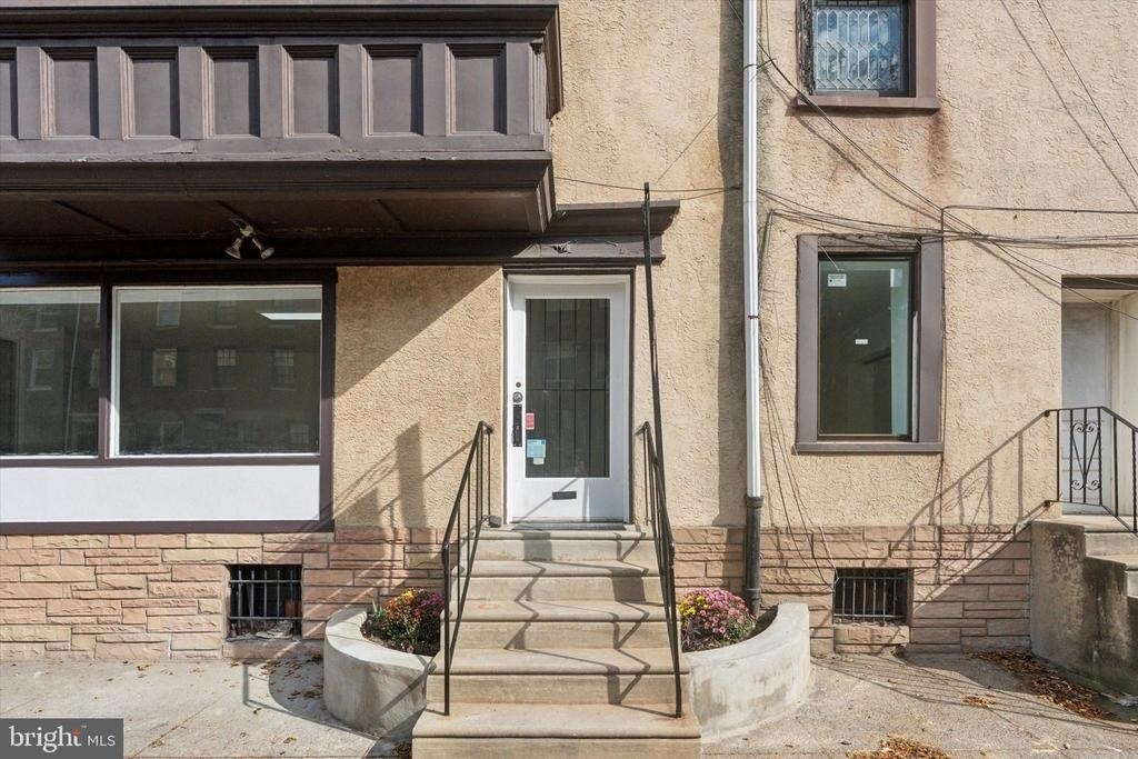 1538 Pine Street - Photo 12