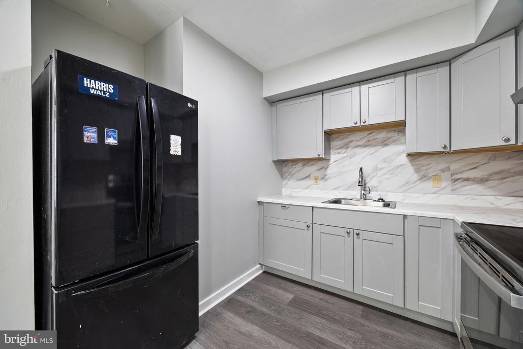 1221 Kater Street - Photo 7