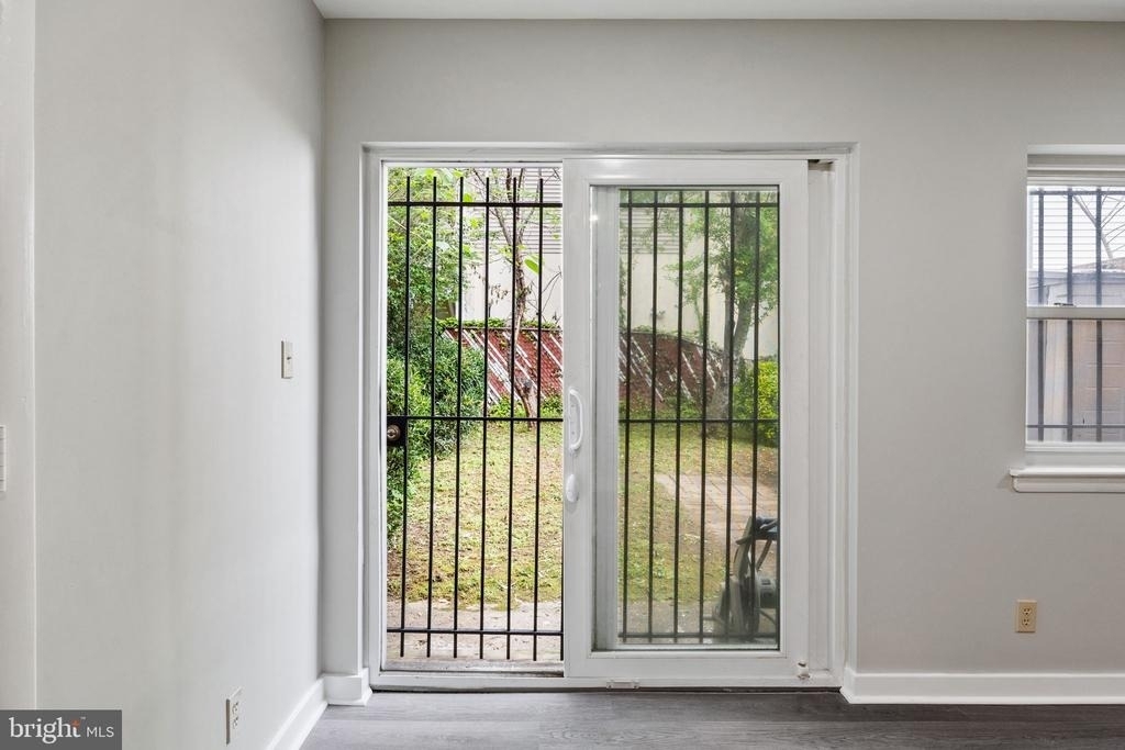 1221 Kater Street - Photo 12