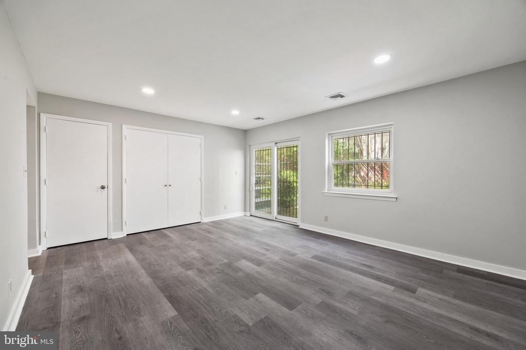 1221 Kater Street - Photo 10