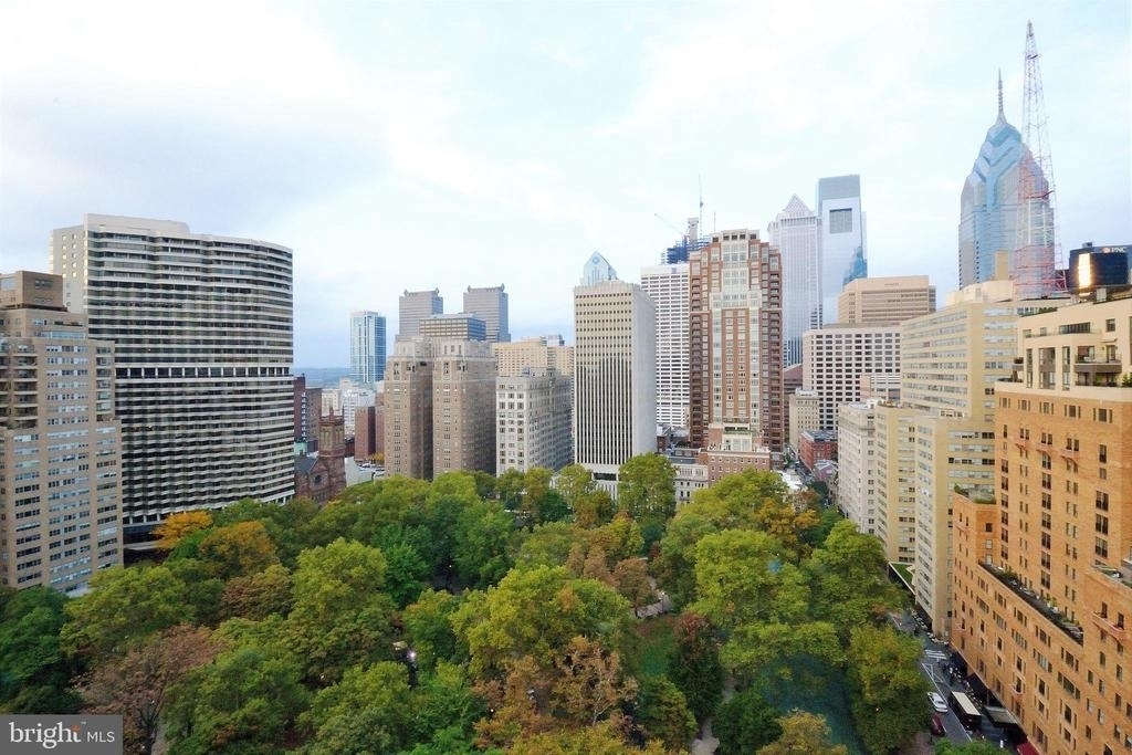 1806 Rittenhouse Square - Photo 13