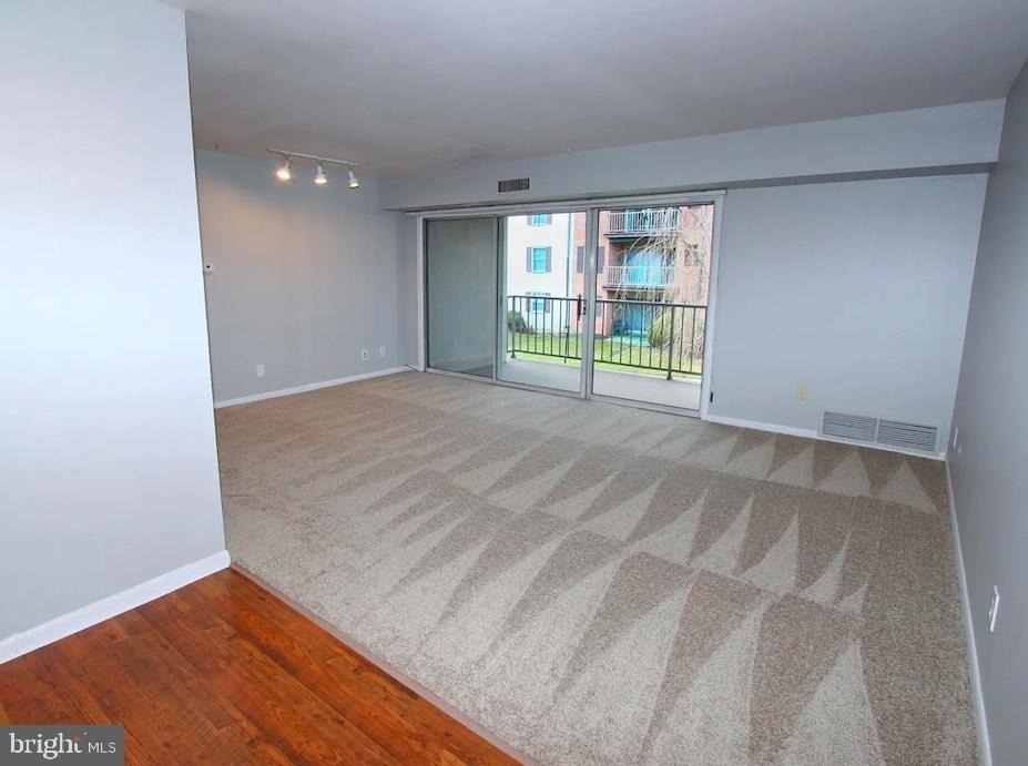 414 Drummers Lane - Photo 8