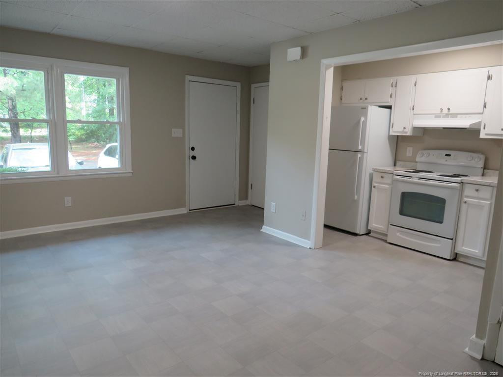 210-18 Colonial Drive - Photo 2