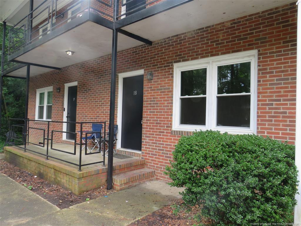 210-18 Colonial Drive - Photo 1
