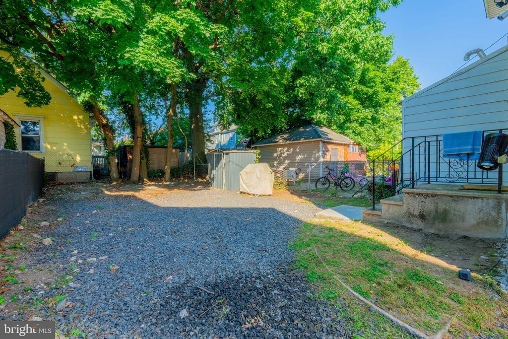 233 Park Lane - Photo 18
