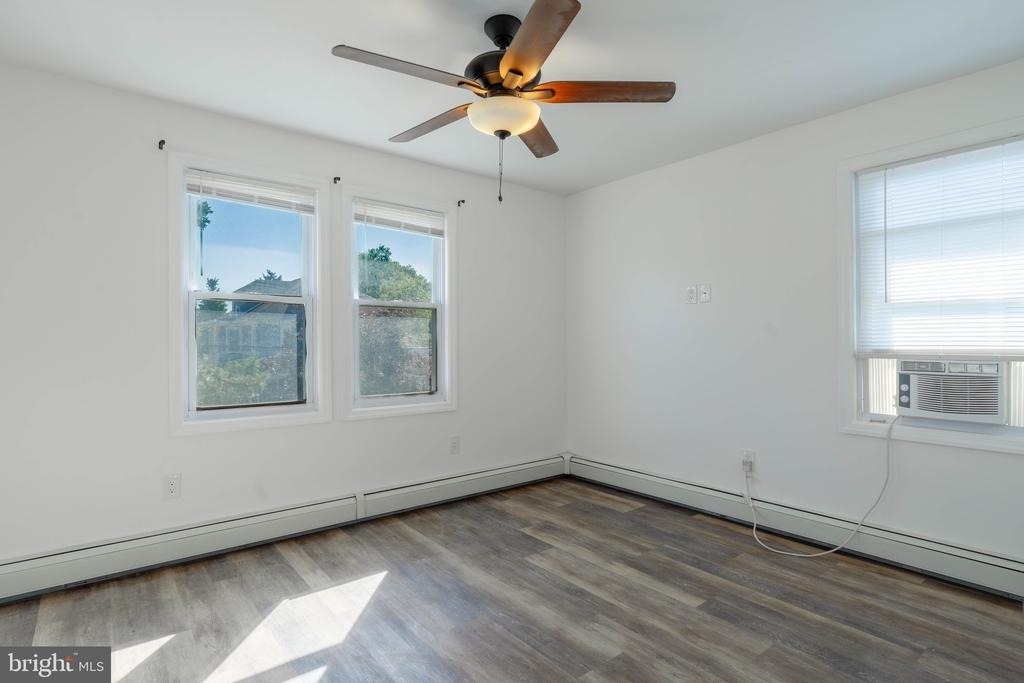 233 Park Lane - Photo 13