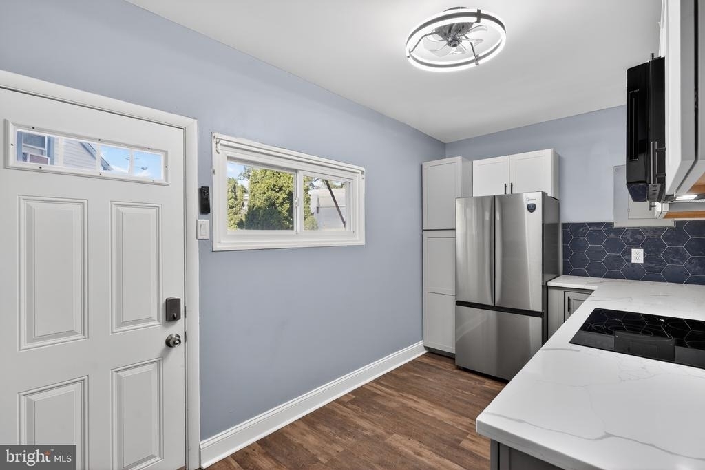 136 5th Avenue - Photo 14