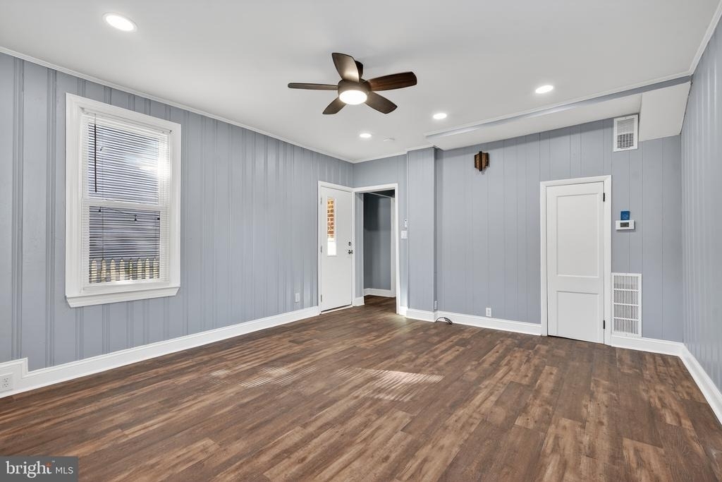 136 5th Avenue - Photo 2