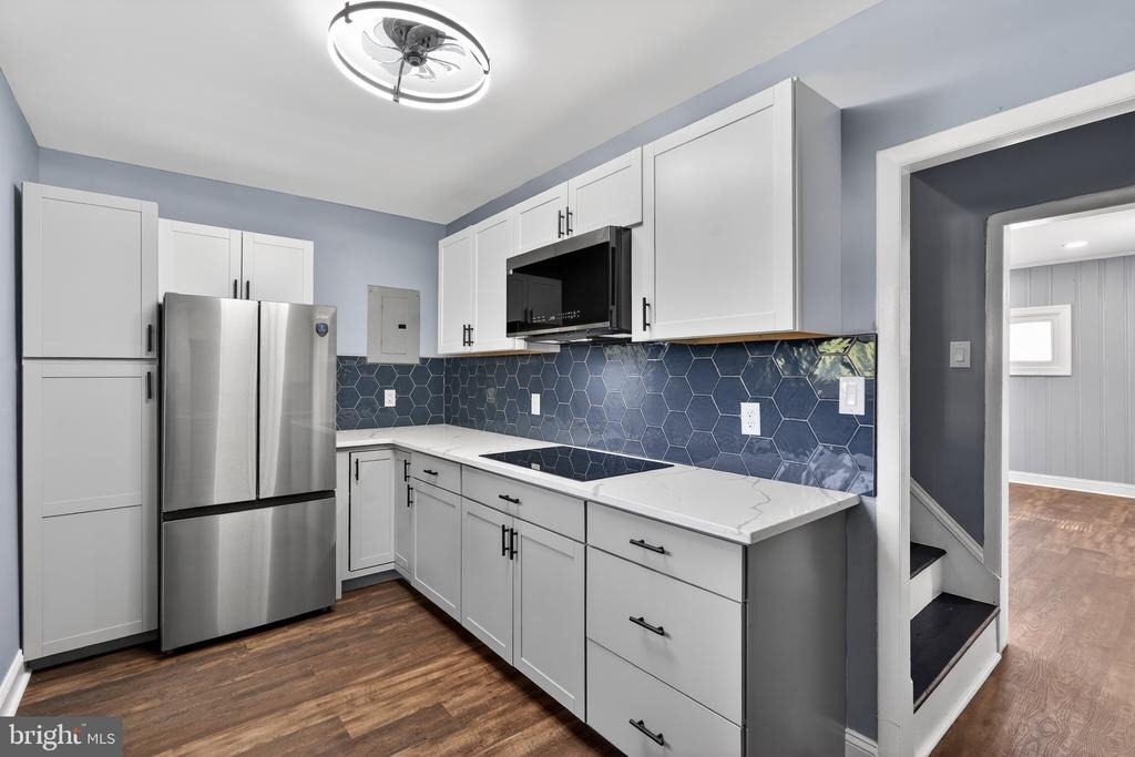 136 5th Avenue - Photo 8