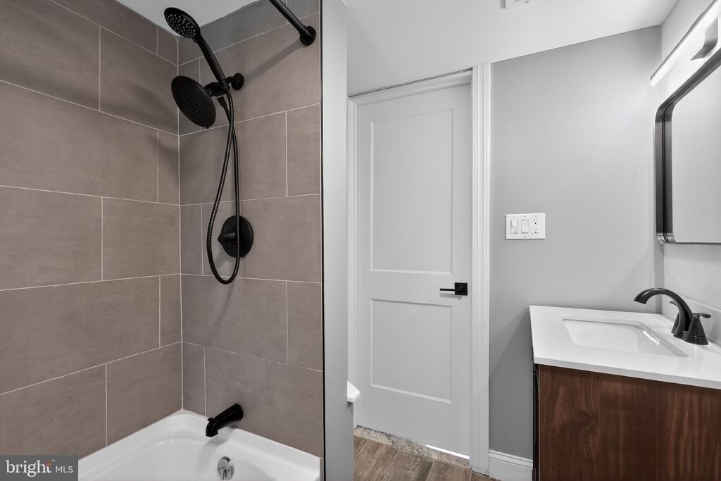 136 5th Avenue - Photo 23