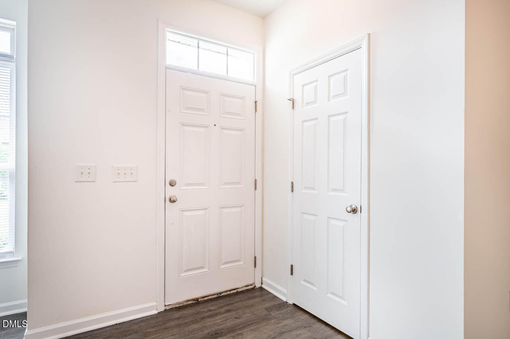 1211 Canyon Rock Court - Photo 3