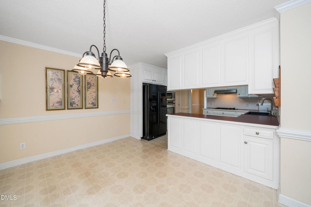 609 W Academy Street - Photo 4