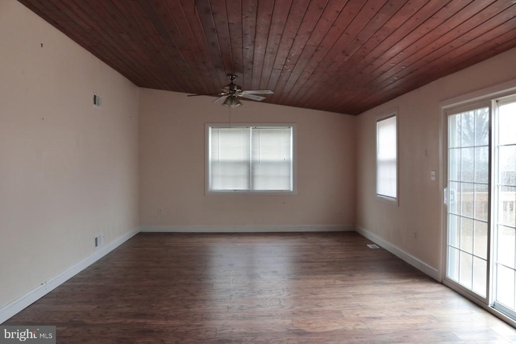 102 E Main Street - Photo 13