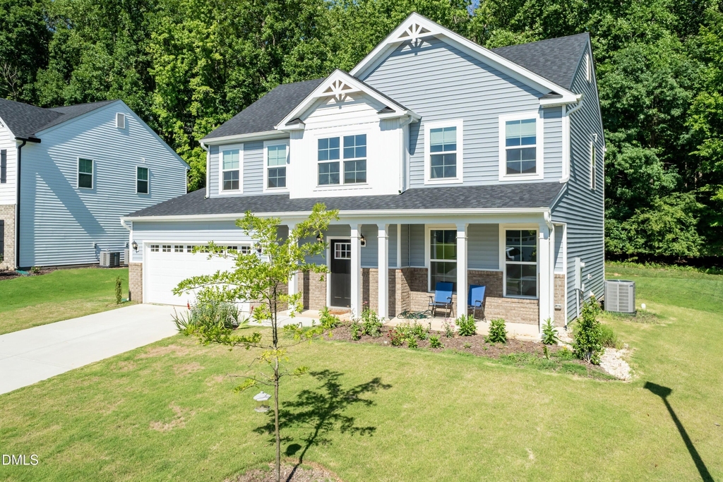 395 Oak Park Boulevard - Photo 1