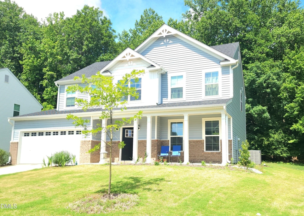 395 Oak Park Boulevard - Photo 1
