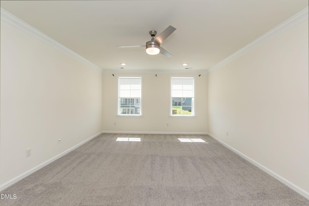 395 Oak Park Boulevard - Photo 14