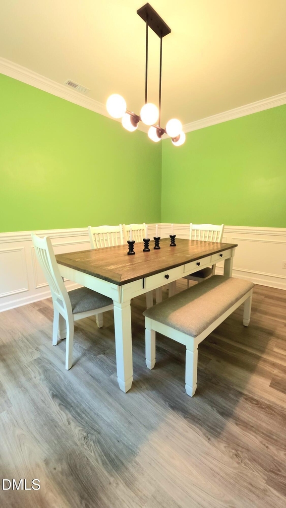 395 Oak Park Boulevard - Photo 2