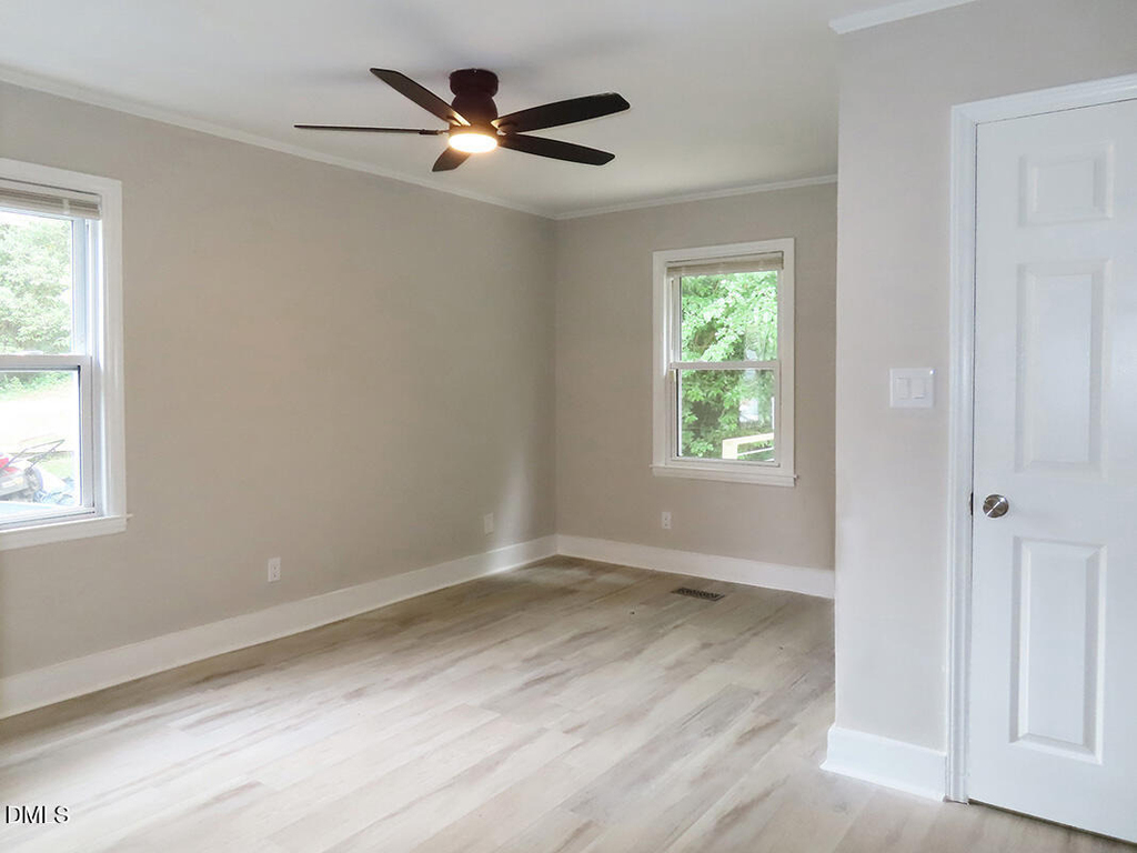 1215 Kent Street - Photo 5