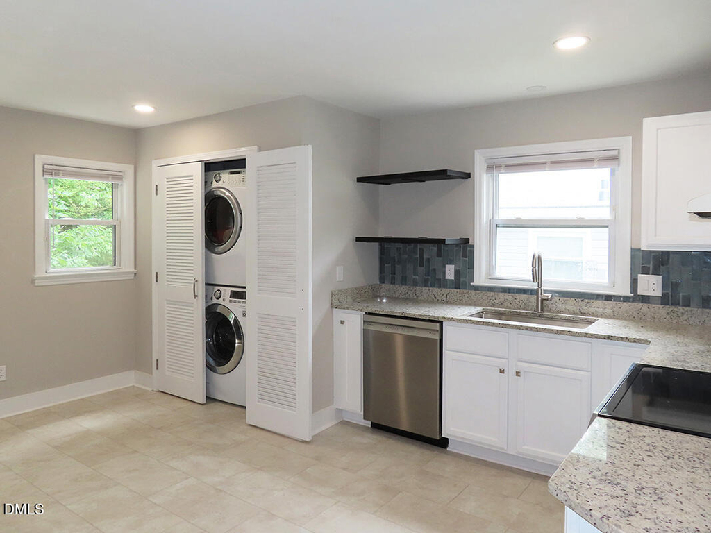 1215 Kent Street - Photo 3