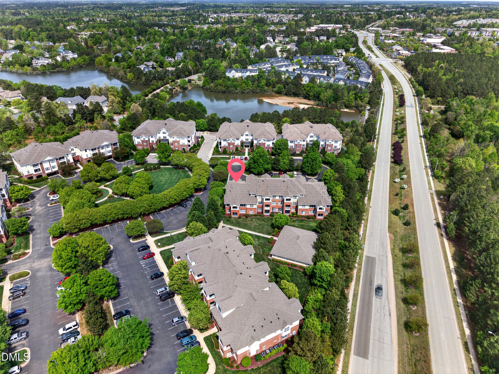 828 Waterford Lake Drive - Photo 42